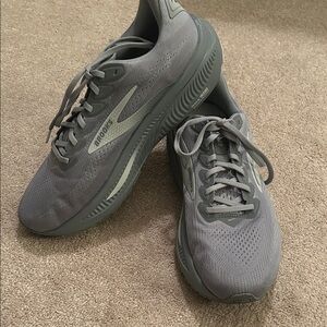 Brooks Grey Ghost 17 Men’s size 11.5 Wide